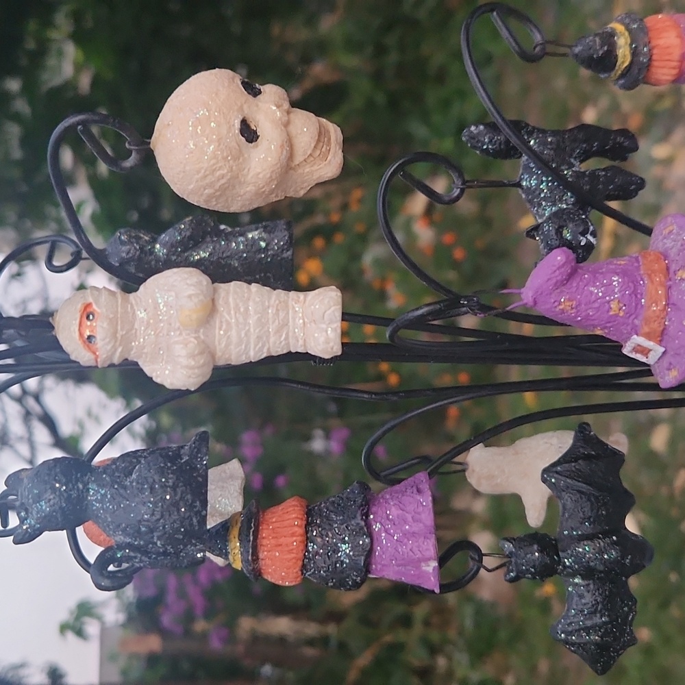 Vintage Halloween Pumpkin Tree with accessories bat, witch, mummy, pumpkin head. - Picture 3 of 7